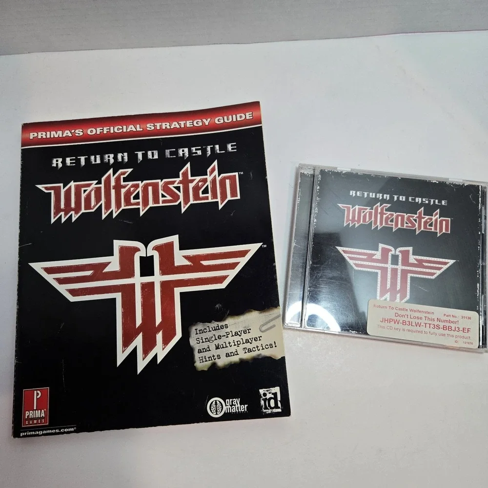 Return to Castle Wolfenstein 2001 CD Manual PC‎ Game Disc Box & Strategy Guide